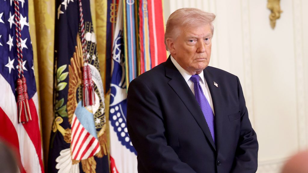 ترامب يهدد بقطع التجارة مع إسبانيا بسبب إيران والإنفاق الدفاعي