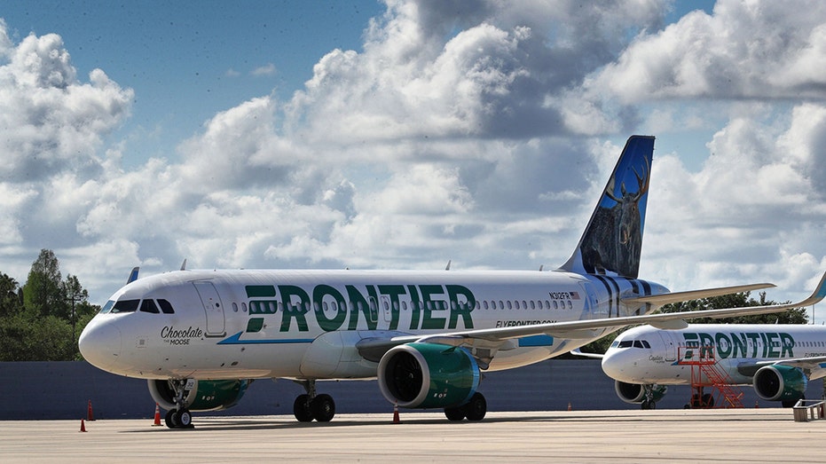 طائرات الحدود من الجانب