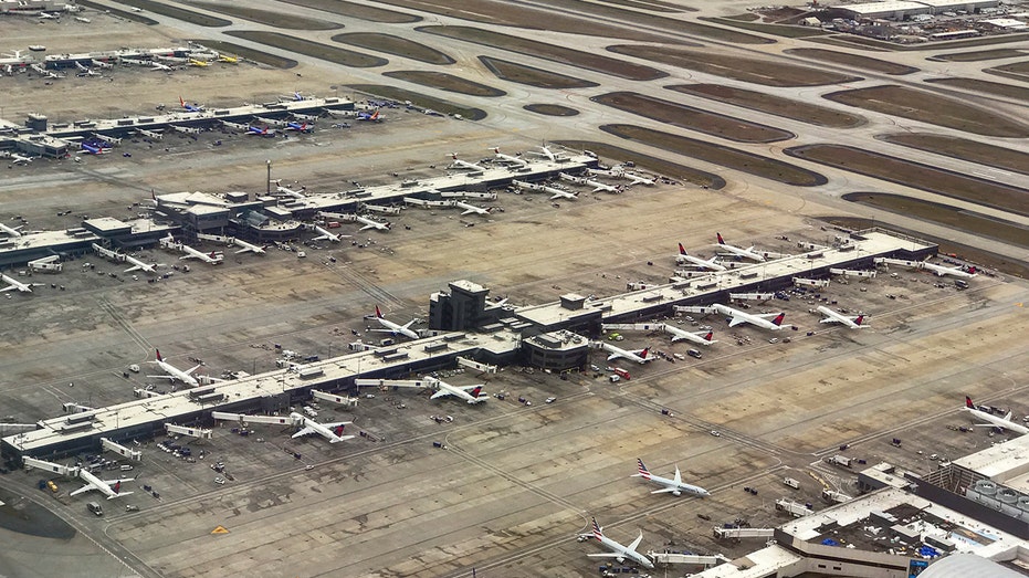 منظر جوي لمطار هارتسفيلد جاكسون