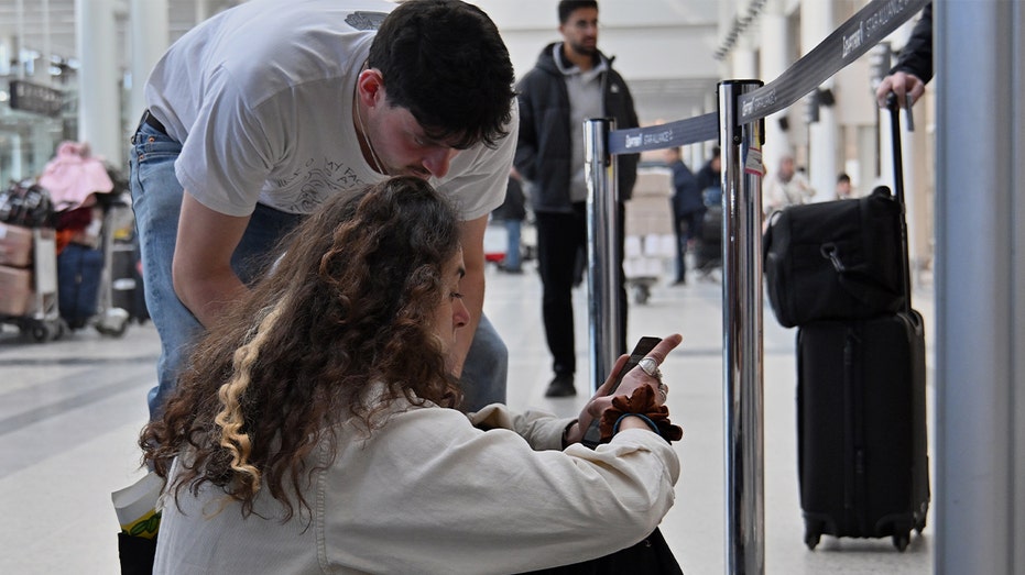 المسافرون المنكوبون