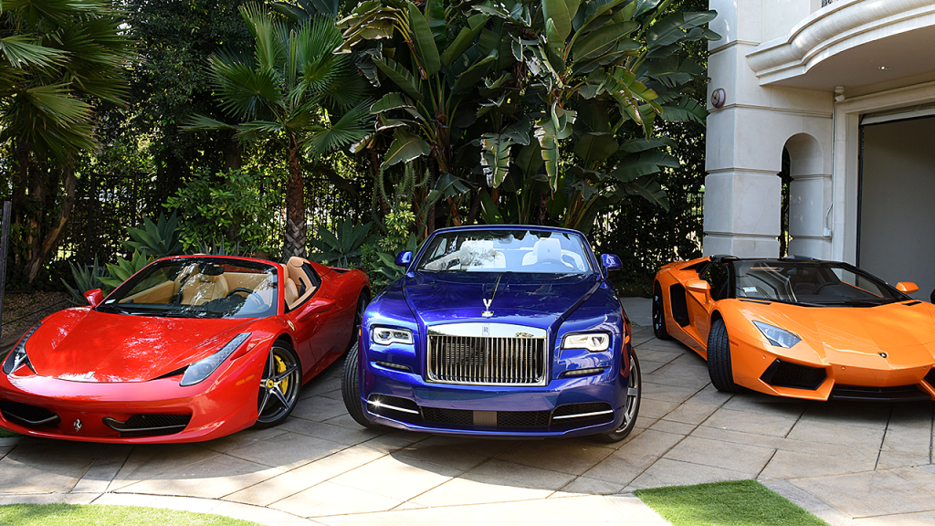 كاليفورنيا تتخذ إجراءات صارمة ضد مشتري السيارات الفاخرة الذين يتهربون من الضرائب من خلال “ثغرة مونتانا”