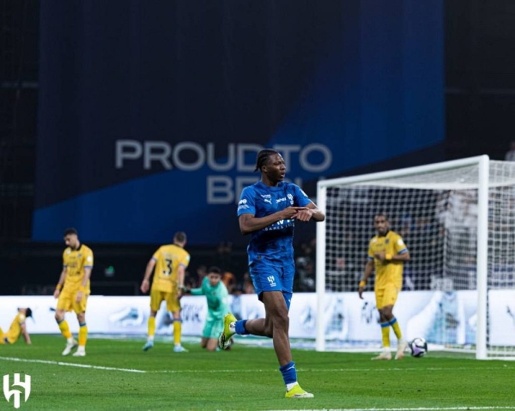 “دوري روشن”: الهلال يسقط في فخ التعادل أمام التعاون