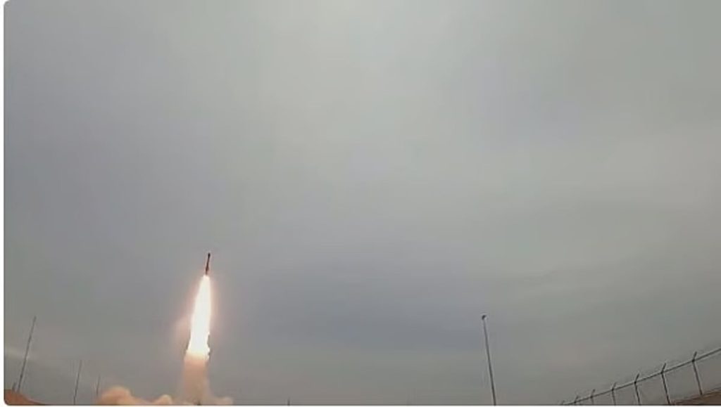 «وول ستريت جورنال»: إيران أبلغت باكستان بتقدمها في الحرب وتملك 15 ألف صاروخ و45 ألف مسيرة