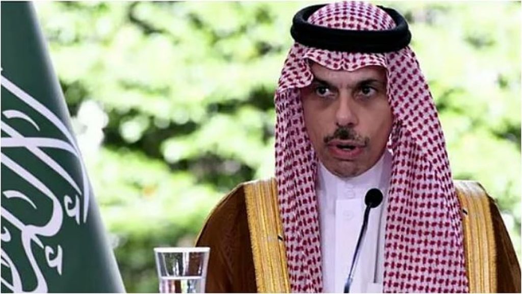 وزير الخارجية يستعرض العلاقات الثنائية والقضايا المشتركة مع نظيره الفنزويلي