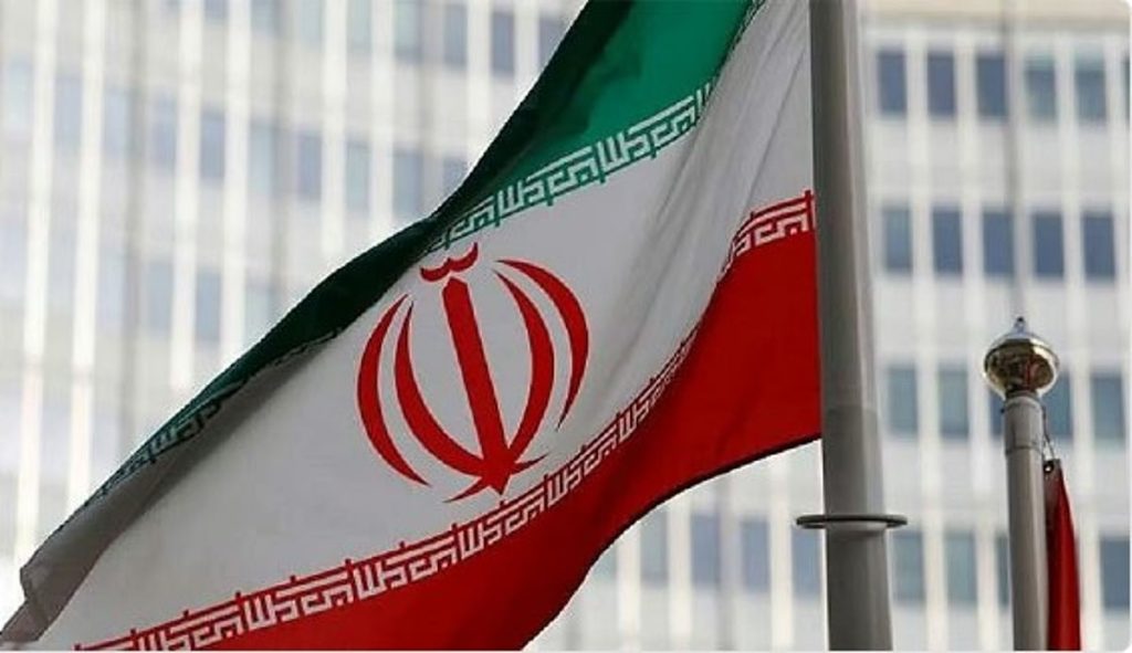 طهران تتمسك بالتخصيب.. وتحذر “أي خرق للهدنة سيواجه برد مؤلم “