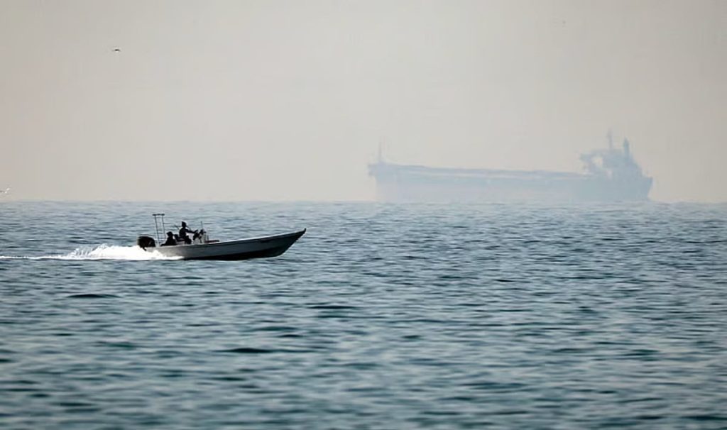 محلل سياسي: القوات البحرية الأمريكية المنوطة بحصار إيران تكرار لسيناريو فنزويلا