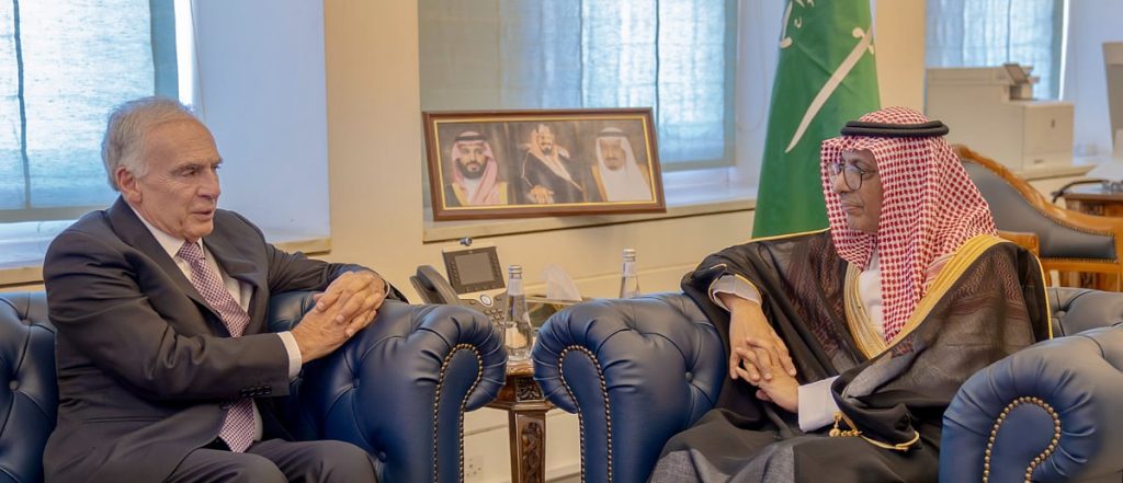 وكيل وزارة الخارجية ومبعوث أمين الأمم المتحدة يبحثان الأوضاع الإقليمية