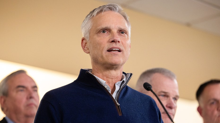 الرئيس التنفيذي لشركة الخطوط الجوية الأمريكية روبرت إيسوم