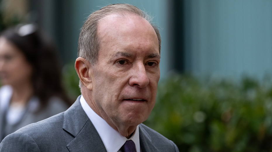 المحامي ستيفن مولو