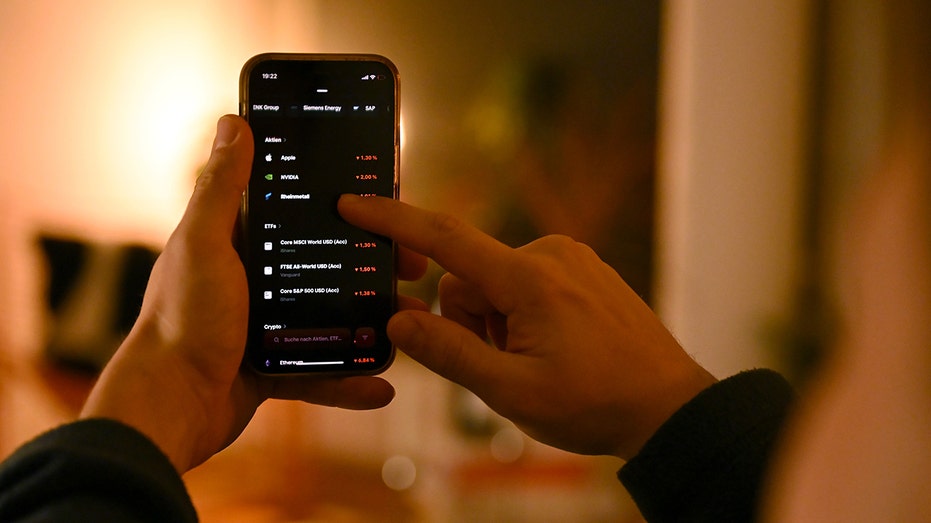 التداول مع التطبيقات