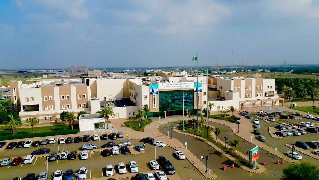نجاح عملية تكميم معدة لمريضة خضعت سابقًا لعملية قلب مفتوح بمستشفى الأمير محمد بن ناصر بتجمع جازان الصحي