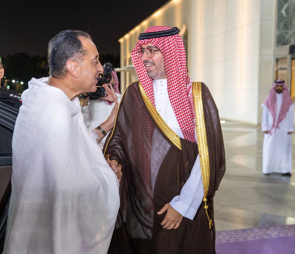 رئيس مجلس الوزراء المصري يصل إلى جدة