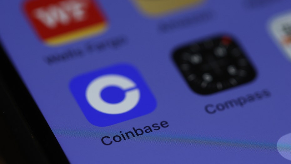 هيئة الأوراق المالية والبورصات ترفع دعوى قضائية ضد بورصات العملات المشفرة الكبيرة، Binance وCoinbase