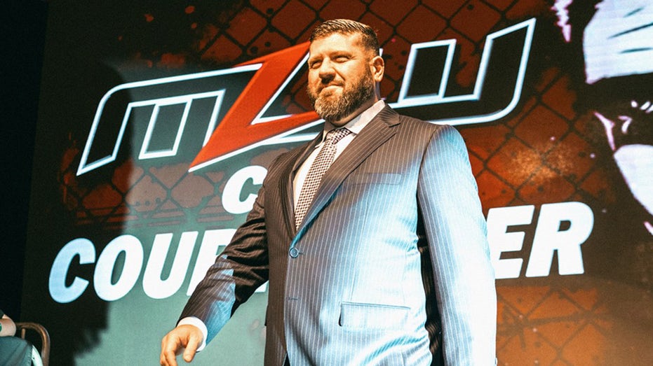 يأتي كورت باور من MLW إلى أسفل المنحدر