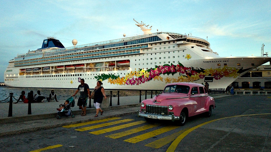 رست السفينة السياحية النرويجية SKY
