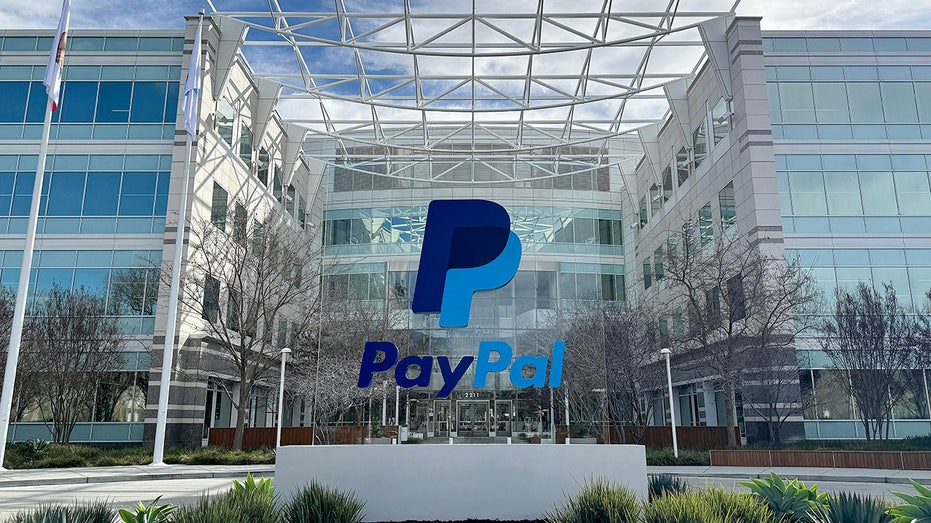 المقر الرئيسي لشركة PayPal في سان خوسيه، كاليفورنيا