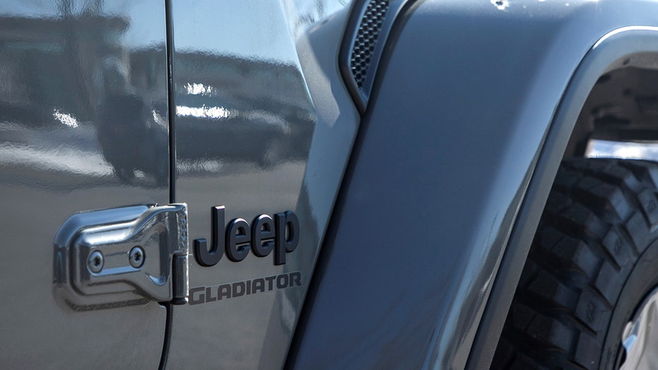 شاحنة بيك اب جيب جلاديتور تظهر في وكيل FCA