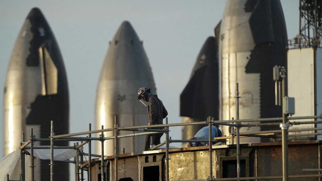 كيف يحول الاكتتاب العام الأولي التاريخي لشركة SpaceX العمال العاديين إلى أصحاب الملايين بين عشية وضحاها