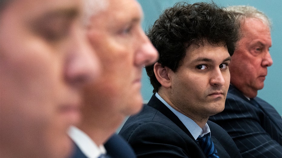 سام بانكمان فريد، الرئيس التنفيذي لشركة FTX US Derivatives، يدلي بشهادته في الكابيتول هيل في مايو 2022