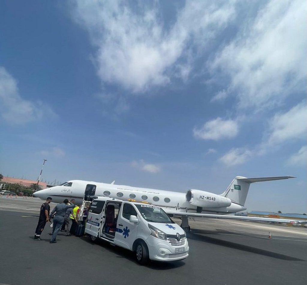 بعد تعرضه لوعكة صحية .. نقل مواطن من المغرب إلى المملكة عبر الإخلاء الطبي الجوي