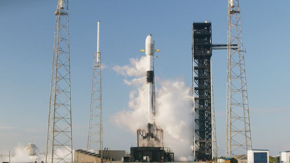 سيتم إطلاق SpaceX Falcon 9 في 31 أغسطس 2025