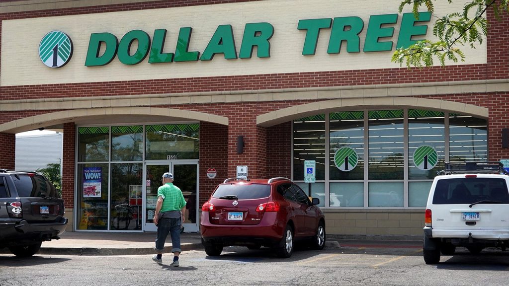 Dollar Tree تعتزم إغلاق 75 متجرًا مع زيادة بصمتها الإجمالية