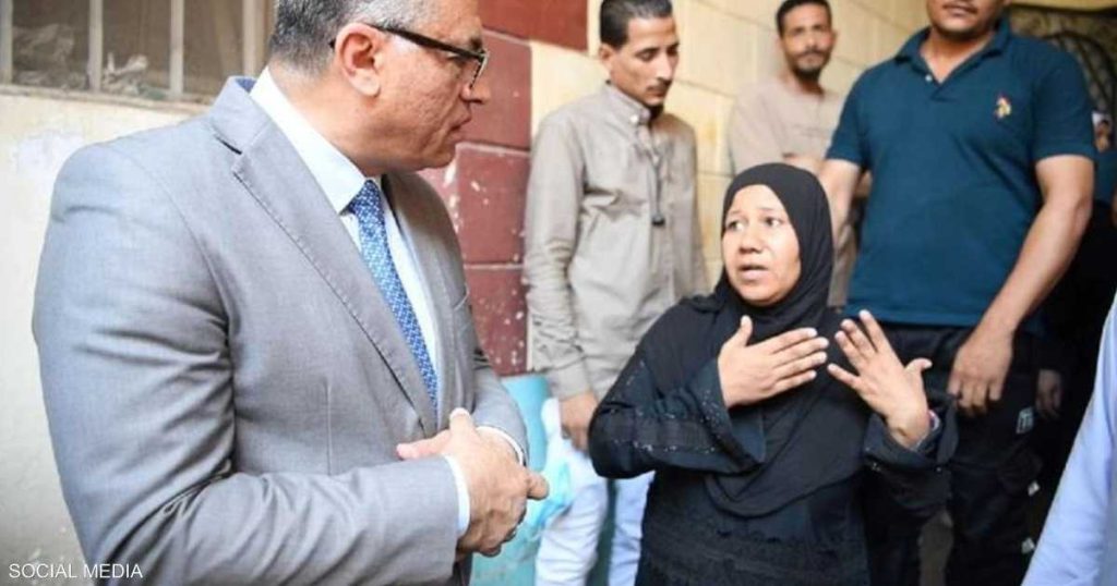 جولات لمسؤولين داخل مستشفيات تشعل أزمة بمصر.. والنقابة تتحرك