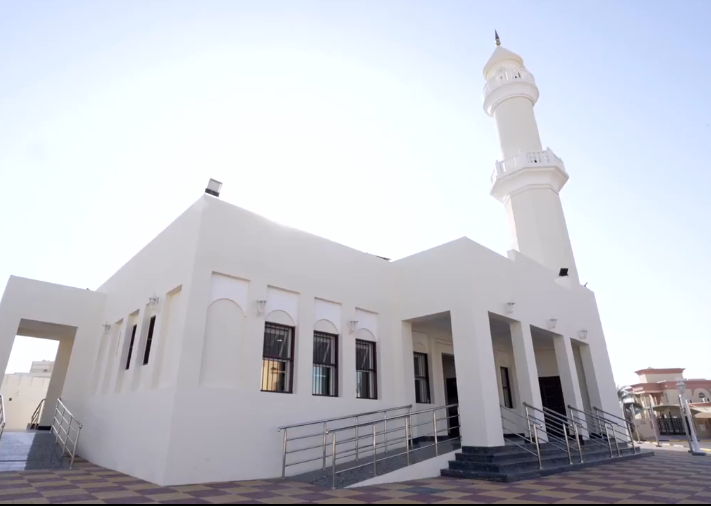 يعتمد حلولا مبتكرة في الطاقة والمياه.. قطر تدشن أول مسجد ذكي