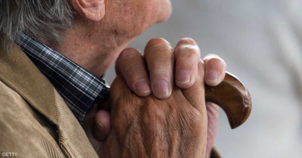 تجنّب 3 أعداء في منتصف العمر.. قد يؤجل الخرف لسنوات عدة