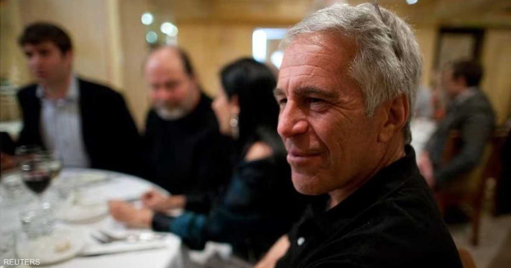 سر خوف إبستين من ترامب.. كاتب يكشف تفاصيل علاقتهما