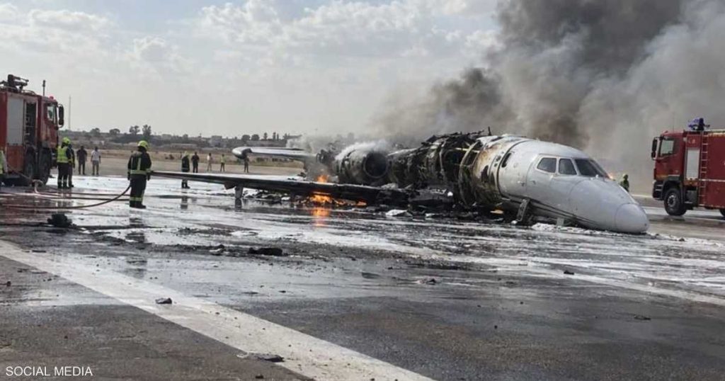 القيادة تحت تأثير الكحول.. حبس طاقم طائرة تحطمت في ليبيا
