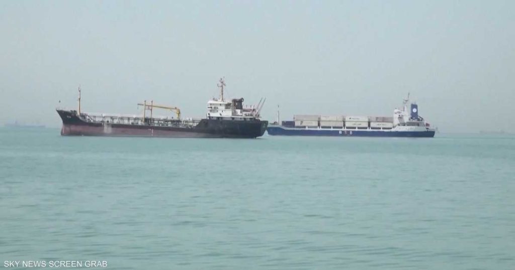 مضيق هرمز.. بيانات تتبع السفن في مواجهة أرقام ترامب