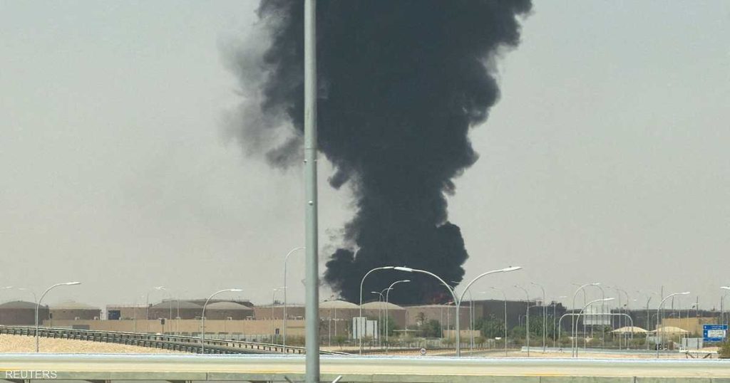 رويترز: الحوثيون يقولون إنهم استهدفوا الرياض ومنشأة لأرامكو