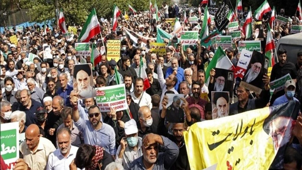 متقاعدو السوس في خوزستان احتجاجاً على الغلاء وتدهور الأوضاع الاقتصادية في إيران