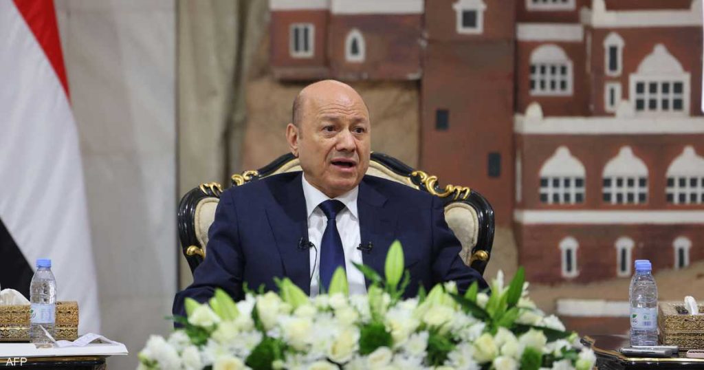 العليمي: بدء العمليات العسكرية لاستعادة كامل أراضي اليمن
