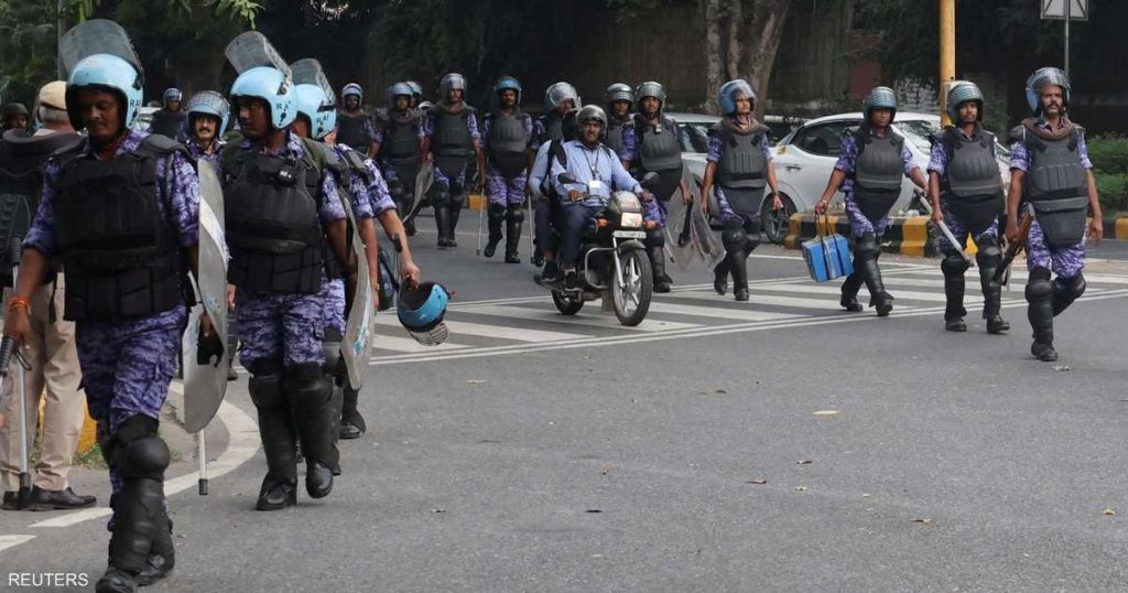 بعد حذف 130 مليون ناخب من القوائم.. “حركة الصراصير” تحتج