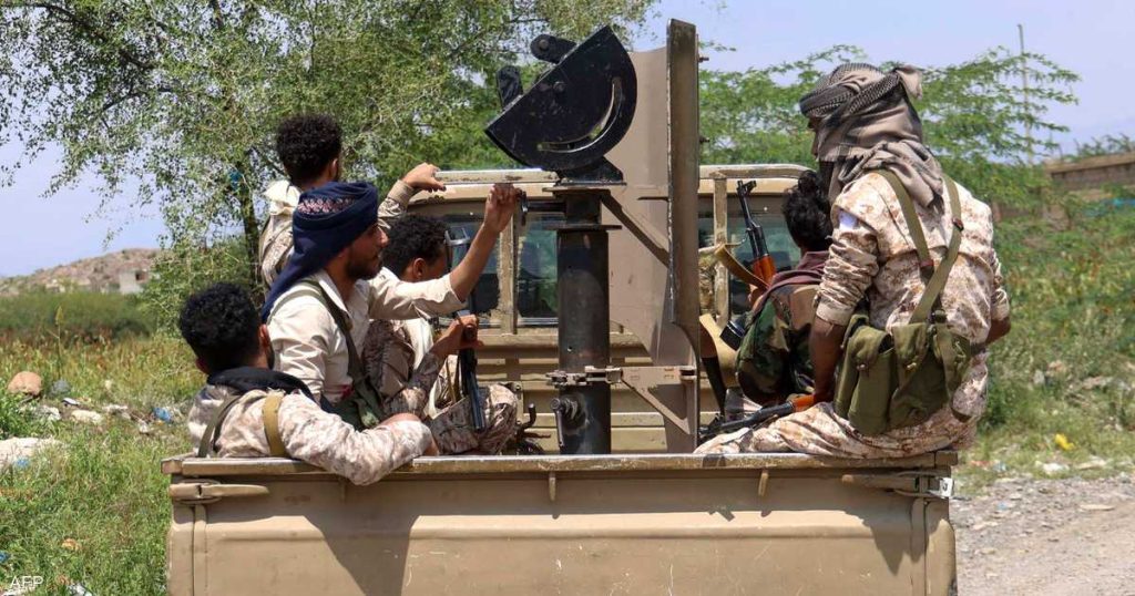 اليمن.. معارك عنيفة في تعز تتسبب بنزوح آلاف الأسر